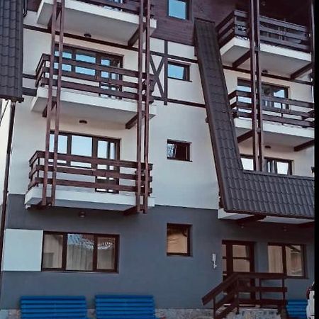 Elena-Maria Apartments Buşteni Exteriör bild