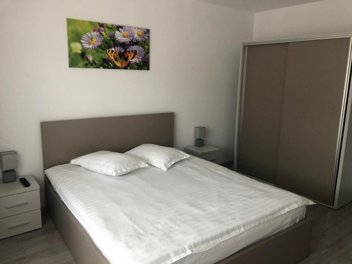 Elena-Maria Apartments Buşteni Exteriör bild